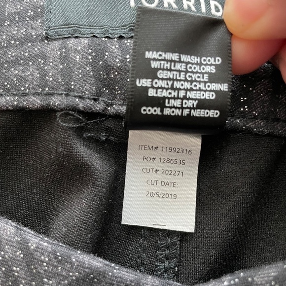 Torrid Women's Size 22R Ponte Stretch Ankle Skinny Pant-Grey Chevron Sparkle - Picture 13 of 14